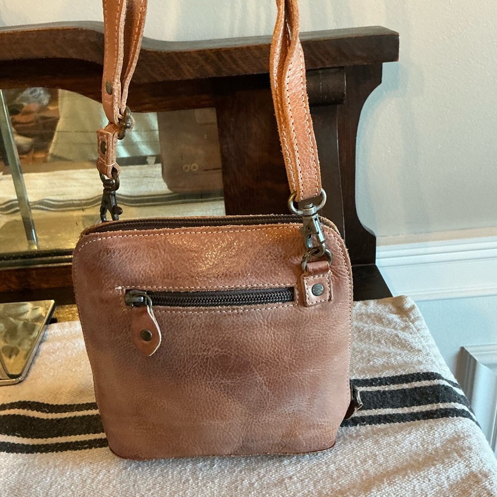 NWOT Bed Stu Leather Ventura Crossbody Bag Tan Rustic Mason Retail $155 - Picture 6 of 14